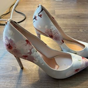 Ted Baker Floral Pump